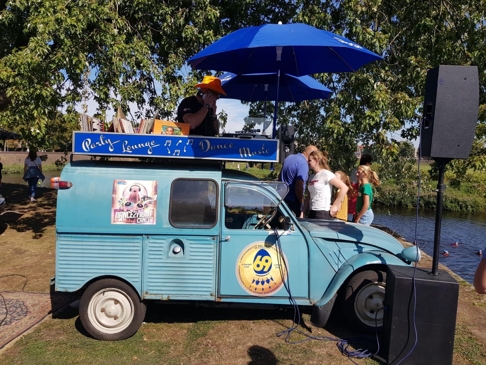 2CV Disco op locatie